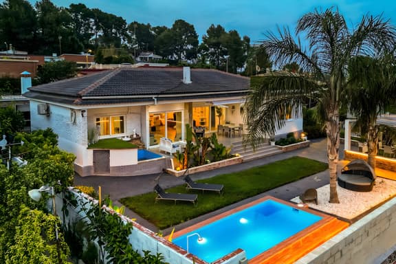 Spanish Villa | Pool&BBQ | Garden | Exclusive - Image 1